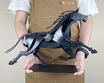 Handmade & Hand-painted Metal Horse Sculpture: Rustic Iron Art, Home Decor