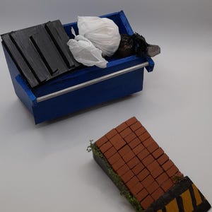 FINGERBOARD KICKER & DUMPSTER