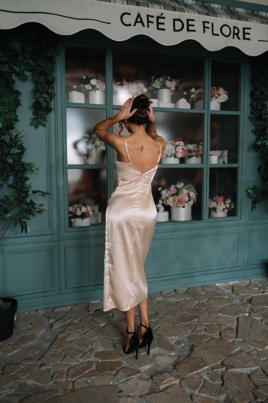 classic dress Vintage & Ivory Square Neck Chiffon Evening Prom Dress US16 / Custom Color Channel the timeless elegance of the 1950s with this retro Timeless Classic Dress Styles 11
