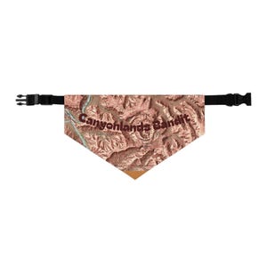 Canyonlands Relief Map Stilvolles Haustier-Bandana-Halsband - Perfekt für modische Fido Anpassen mit dem Namen Ihres Haustieres