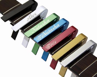 Personalização de capotraste de guitarra