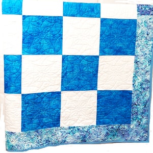 Family Tree Quilt, Custom 50 Anniversary Gift, For Grandparent, Parent, Embroidered, Personalize Throw With 32 Family Member Names, AGFT 171 Blue and White