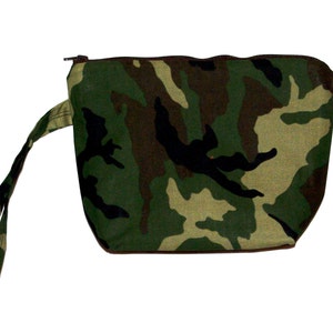 Camo Camouflage Wristlet, Cosmetic Zippered Little Bag, Purse, Bridal Party Gift, AGFT 114