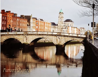 St Patricks Day, März, River Liffey, Four Courts Complex, Dublin, Irland, Irisch, Kunstfotografie, Margaret Dukeman, Rusty Orange, Teal