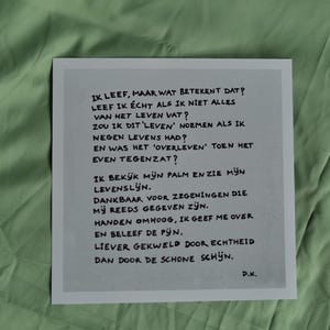 Poesia originale manoscritta 'LEVEN', stampata su carta fotografica di alta qualità.
