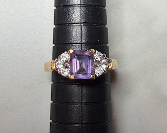 Vintage 18kt GE Ring with Purple Emerald Cut Stone and Clear Stone Accents Size 5 3/4