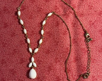 AVON White Milk Lucite Y-Drop Necklace 17-20”