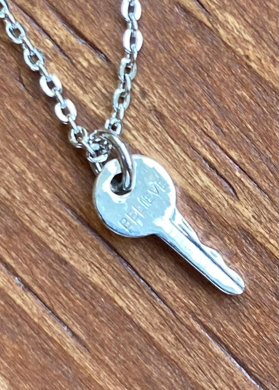新入荷 The  With Necklace Key Miniature Keys Giving アクセサリー