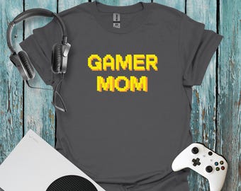 Gamer Mom T-Shirt: Retro Pixel Font, Vintage Arcade Tee