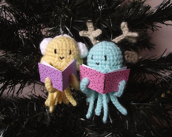 Caroling jellyfishes ornament crochet pattern PDF