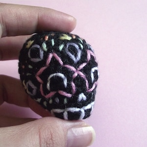 Maurice the embroidered skull pattern PDF