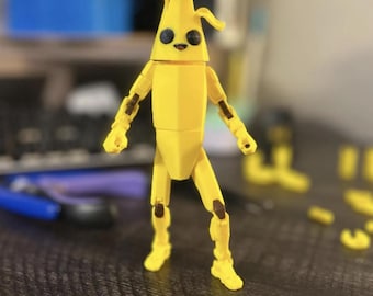Peely Dummy 13 – Fnite-Inspired 3D Printed Action Figure | Fully Articulated Banana Robot | Gamer Gift Collectible Desk Toy | Banana Man