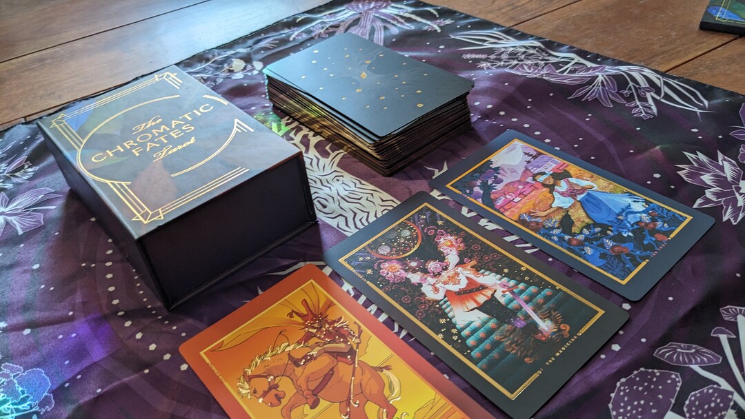 ホットセール 口コミ Chromatic Fates Tarot - Etsy アート・デザイン・音楽