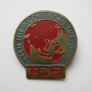 Vintage Vietnam pin badge 1960s Rare!
