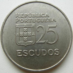Portugal vintage coin 25 Escudos 1980