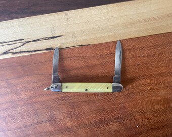 Vintage Keen Kutter K729 Pen Knife – Circa 1945–1955 – Yellow Swirl Celluloid Handles – Two Blade USA Pocket Knife w/ Anvil Tang Stamp