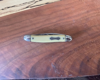 Vintage Colonial Prov. R.I. Two-Blade Pen Knife – Yellow Celluloid Handles