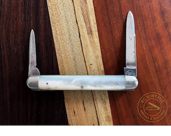 Vintage Henry Sears & Son 2-Blade Pen Knife – Mother of Pearl Handles – Circa 1920s–1940s