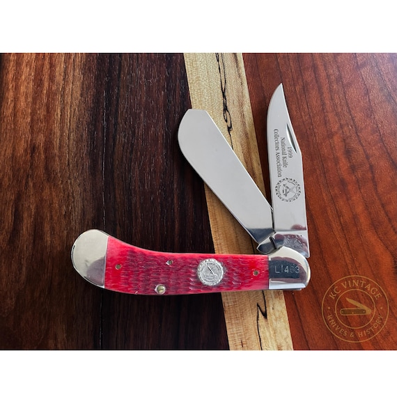 1999 Case XX NKCA Saddlehorn Trapper Knife – Red Bone Handles