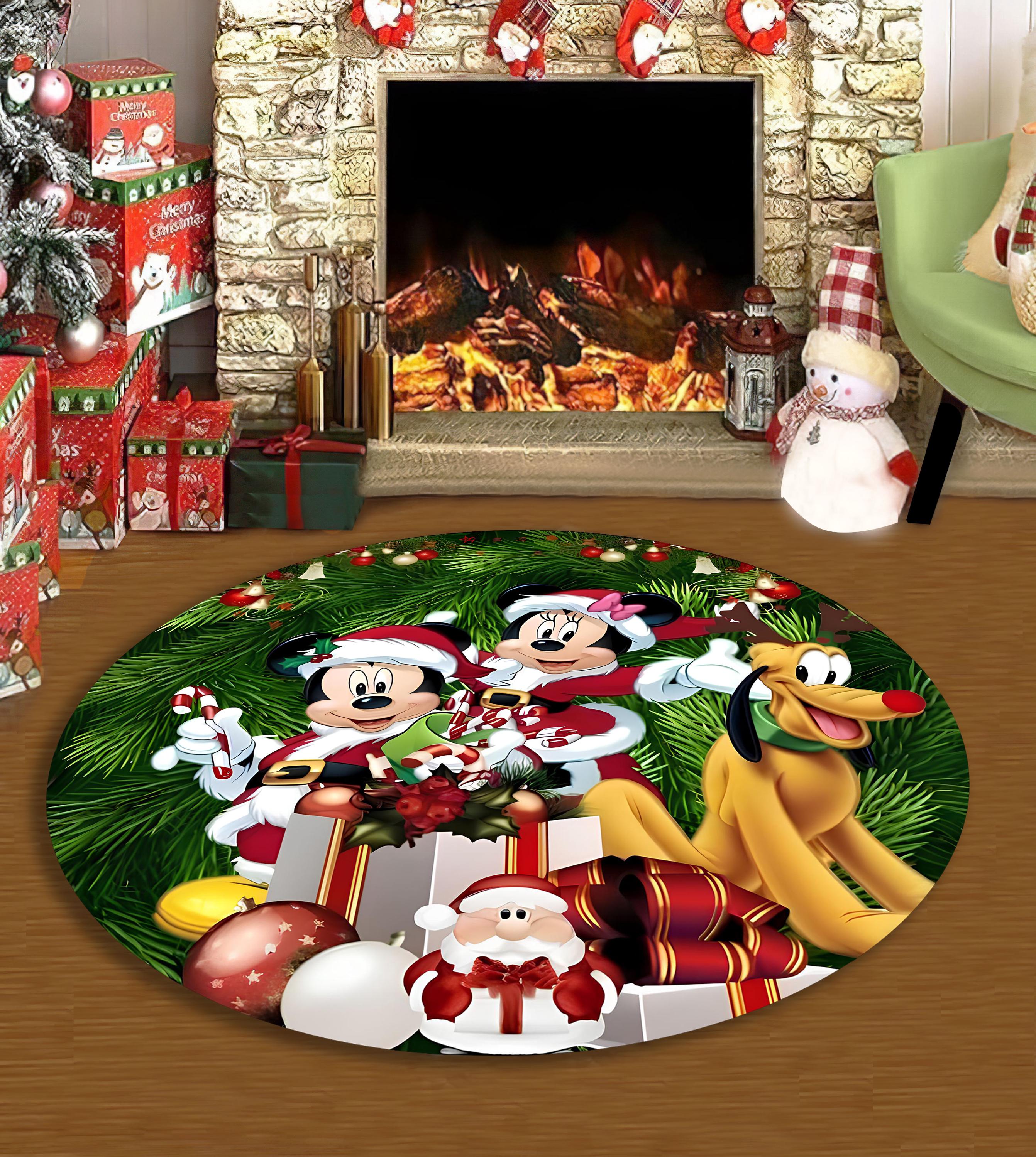 Discover Christmas Deer Round Area Rug, Washable Microfiber, Home & Living / Rugs