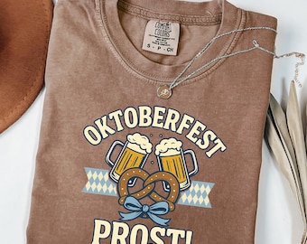 T-shirt Oktoberfest: vintage Beierse biermokken en pretzelontwerp