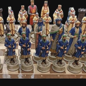 Luxury Crusaders Chess Set – Hand Painted Pieces & Solid Wood Board | Gift for Dad, Husband, Christmas, Anniversary Handmade