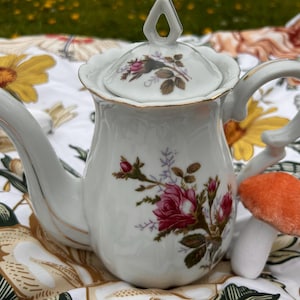 Gold & Rose Teapot