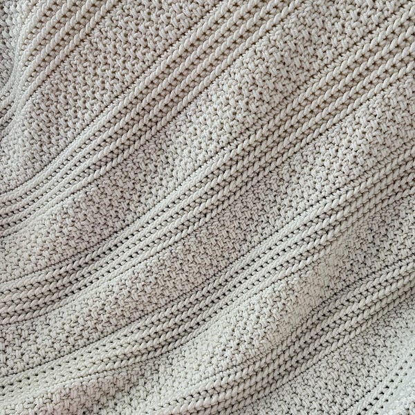 Wintering Crochet Throw PATTERN (English only)©