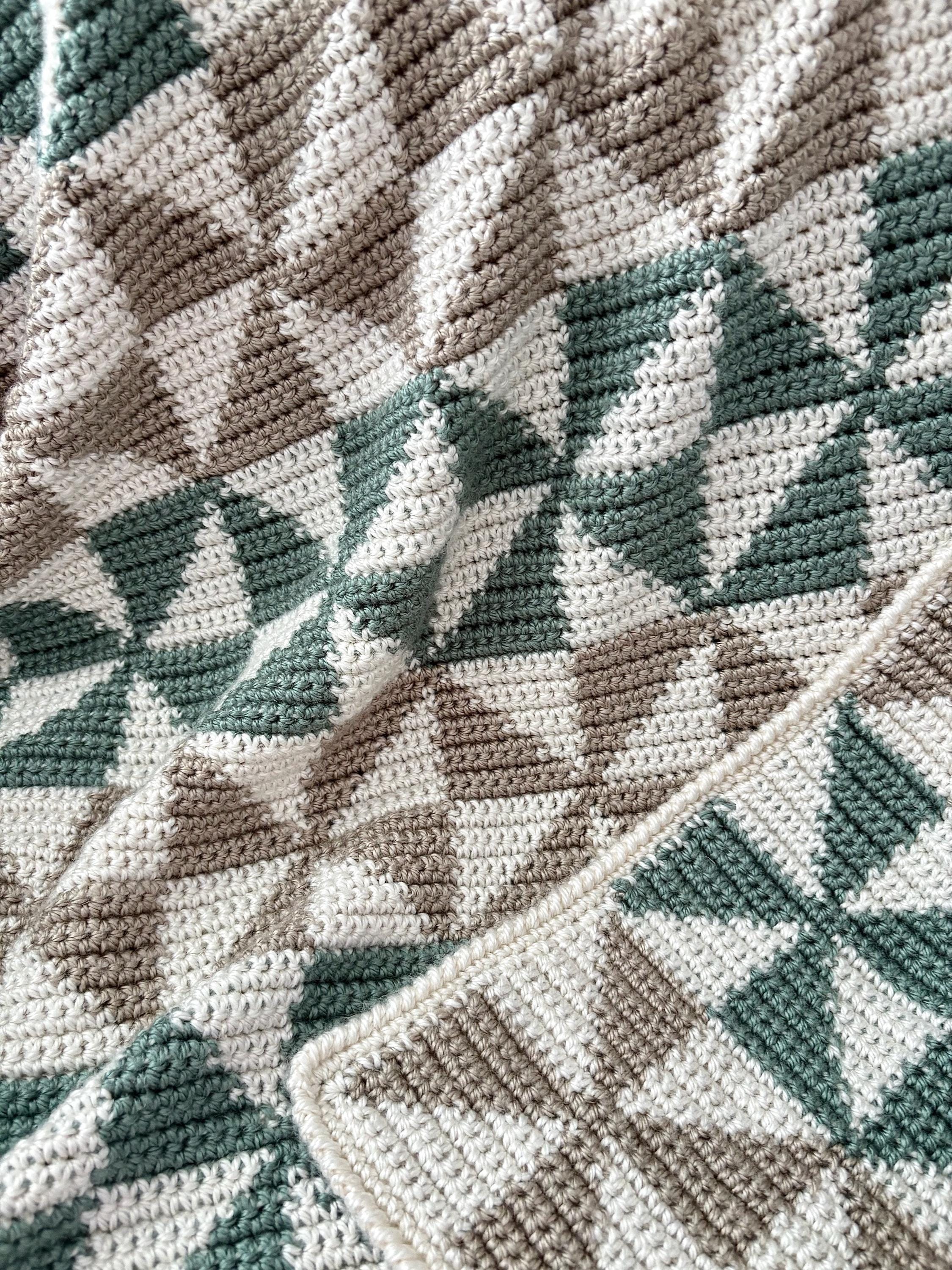 24 Pinwheel Crochet Patterns for Blankets, Decor, and Vintage-Inspired Gifts 18 Playful Pinwheels Crochet Baby Blanket Pattern (English
