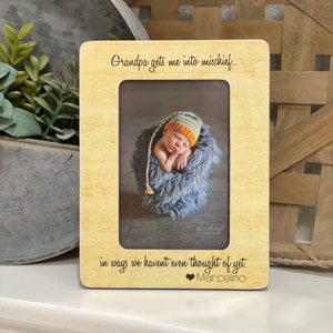 Regalo de cumpleaños para abuelo - Marco &quot;Amo a mi abuelo&quot; - Regalo personalizado para abuelo de parte de su nieto - Marco de fotos personalizado para abuelo