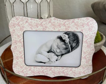 Personalized Cottagecore Baby Girl Picture Frame: Floral Nursery Decor