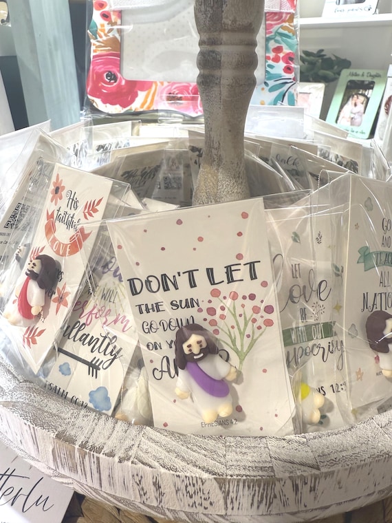 Mini Jesus Figurine with Inspirational Card – Christian Gift, Stocking Stuffer