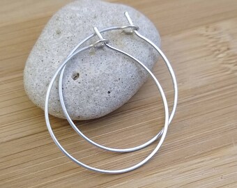 Sterling Silver Hoop Earrings. 1 Inch. Medium Hoops Shiny Smooth Hoops. Boho Metal Hoop Earrings. Silver Earrings. Everyday Minimalist Hoops