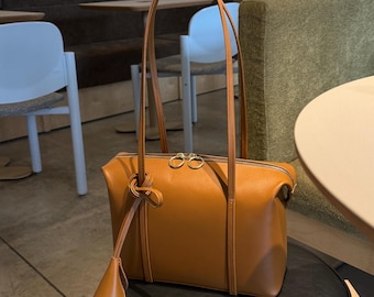 Genuine Leather Shoulder Bag: Minimalist Spacious Boston Bag for Daily Use