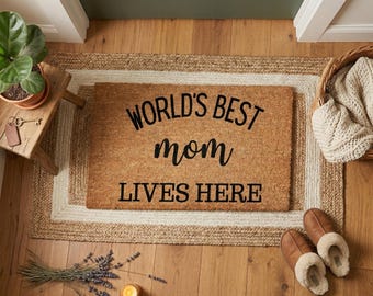 Wycieraczka z włókna kokosowego „Mama mieszka tutaj”, prezent na Dzień Matki od dzieci, dekoracja drzwi wejściowych, prezent urodzinowy