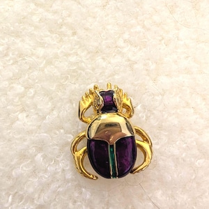 Broche scarabée vintage en émail