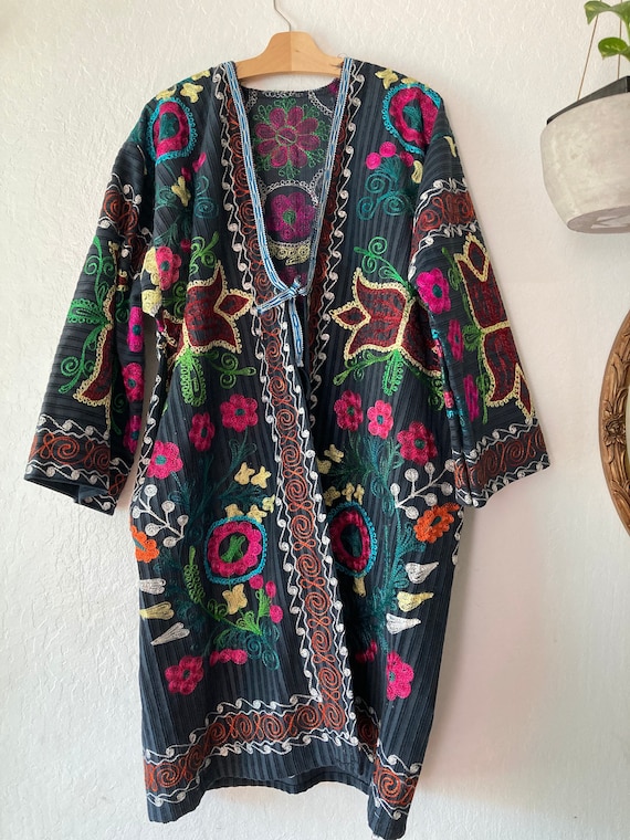 RARE!! Beautifully Embroidered Intricate Velvet Fl