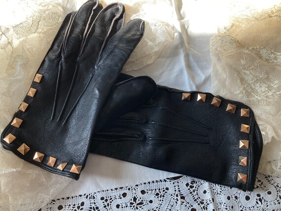 1970s Pyramid Studded Deep Inky Black Leather Glo… - image 3