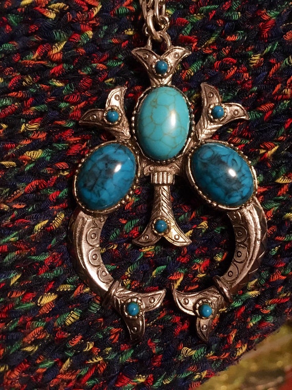 1980s Big Ol Turquoise Howlite Squash Blossom Tal… - image 3