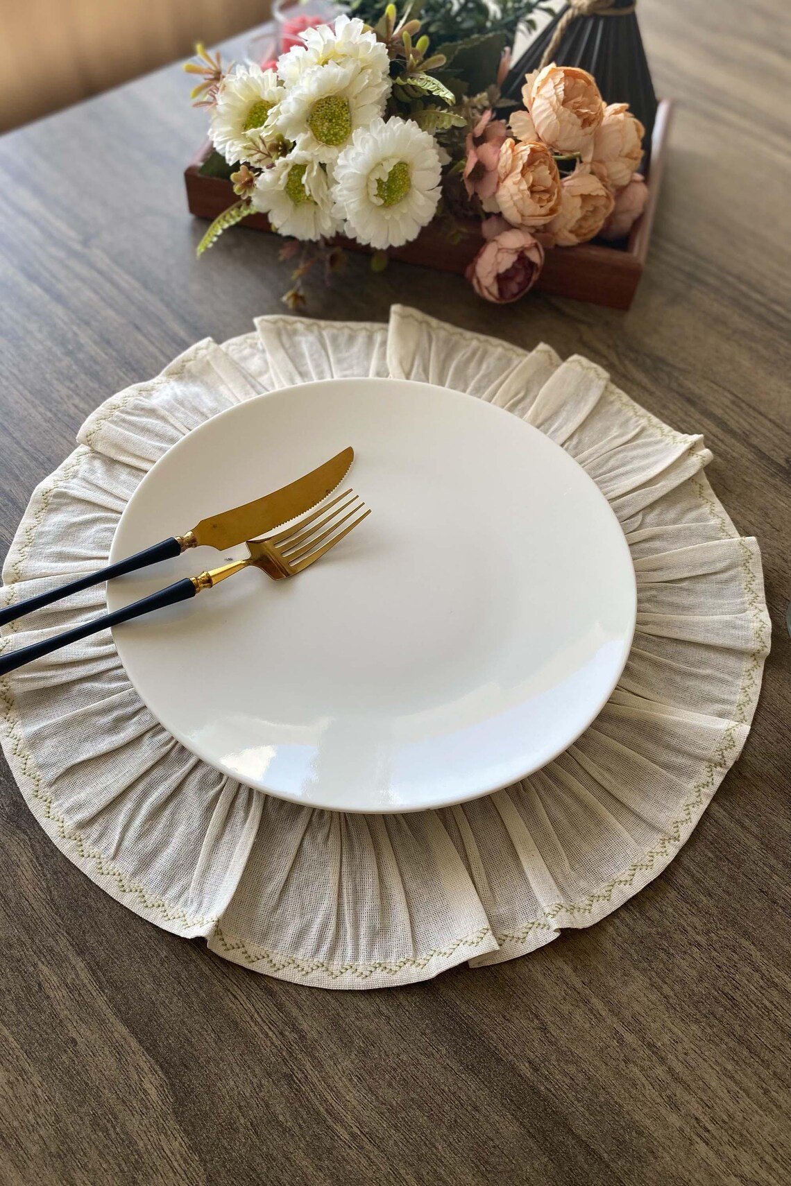 Hard Base Ruffle Mat Ruffled Round Placemat Cream Linen Farmhouse, Single Ruffle Edge Table ...
