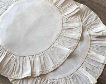 Cream Linen Ruffled Round Placemat, Farmhouse Boho Wedding Table Decor