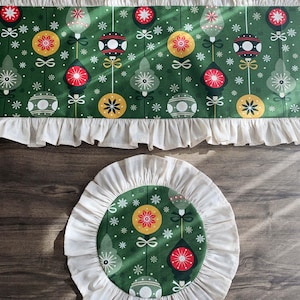 Christmas Placemats Linen Ruffled Round Green Holiday Table Decor Washable Dining Room Wedding Farmhouse Kitchen Handmade Custom