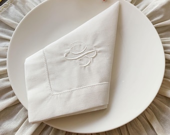 Personalized Embroidered Cloth Napkin: Monogrammed Dinner Napkin