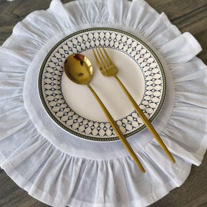 White Linen Ruffled Placemat – Handmade round placemat for wedding placemat,  French placemats, custom placemats,
