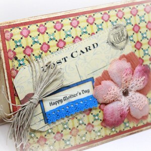 Carte de jour de mère - Carte de salutation à la main heureuse florale de jour de mère avec des fleurs