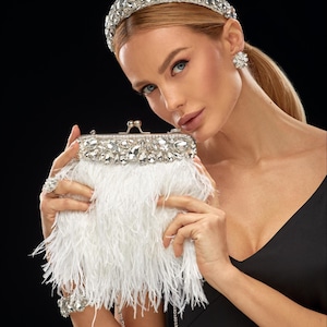 Ostrich Feather Evening Bag – Handmade Crystal Clutch – Velvet Purse with Chain – Feather Handbag for Women – Elegant Gift – Zarmilkas