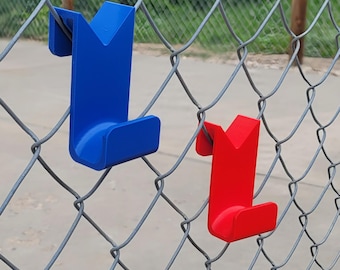 Heavy-Duty Fence Hook – Backpack, Water Bottle & Gear Hanger for Chain Link Fence