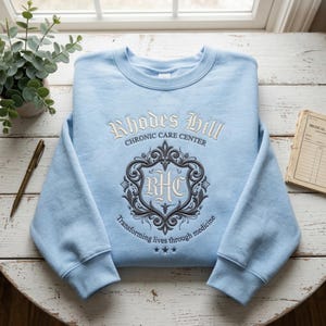 Besticktes RE9 Sweatshirt, Requiem Gamer Bekleidung, gemütliches Geschenk für Fan, Game Shirt