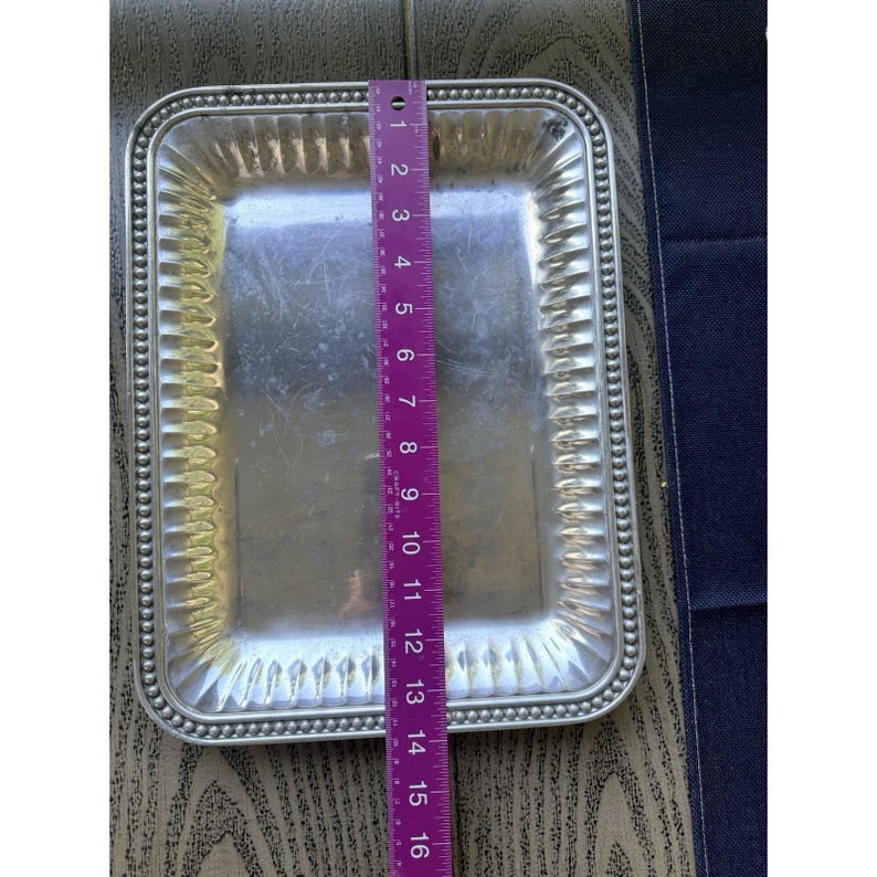 Bandeja rectangular vintage Wilton Armetale Flutes & Pearl de 35,5 cm (14") con aspecto de peltre. imagen 11