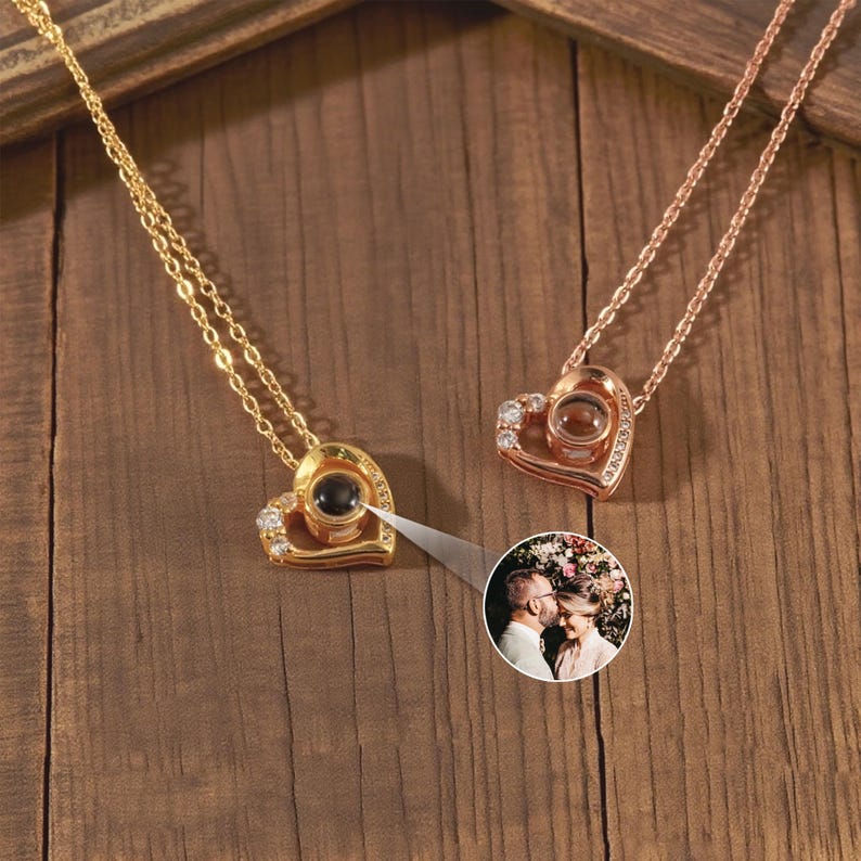 Heart Projection Necklace, Custon Photo Projection Necklace, Memorial Photo Necklace, Personalized Gift,  Anniversary Gift for Her, Mom Gift